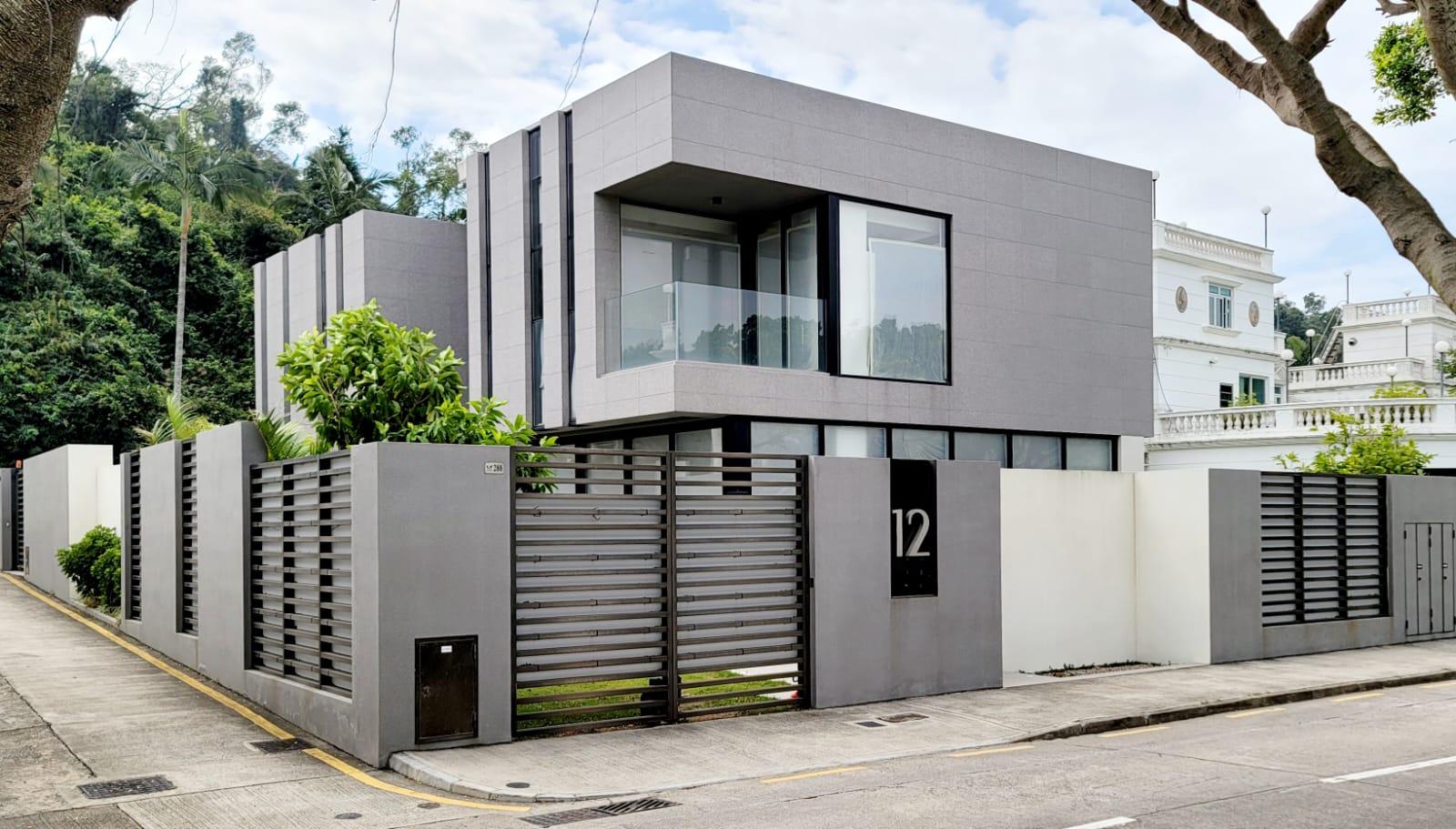 CHANG'S HOUSE